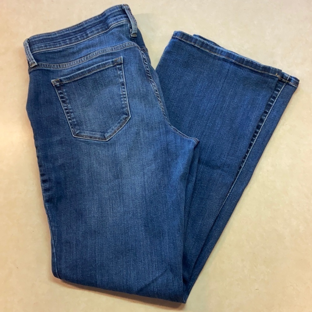 Isabel Maternity by Ingrid & Isabel Skinny Bootcut - Picture 1 of 8
